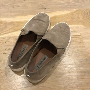 tan steve madden slip on